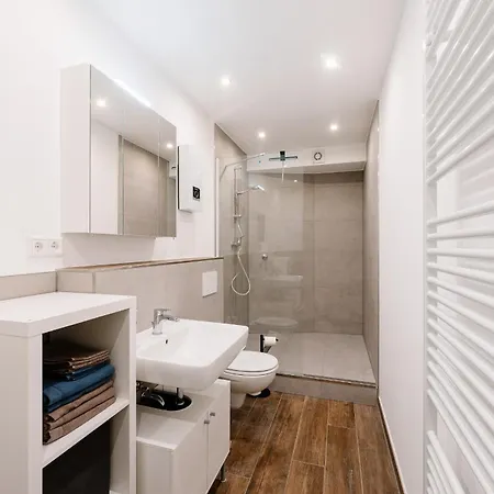 Im Herzen Von Düsseldorf- Pempelfort Apartment
